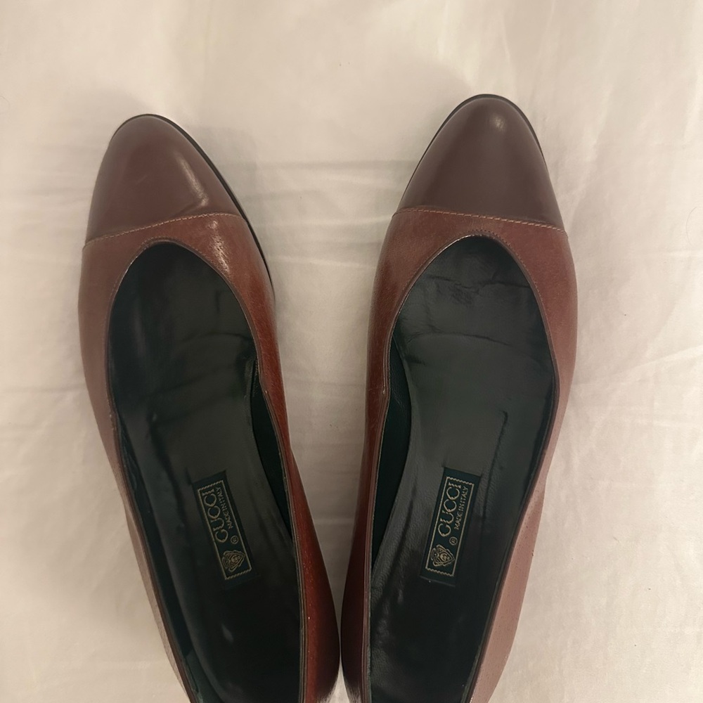 Gucci Brown Flats & Loafers with Cap Toe Design and Soft Leather